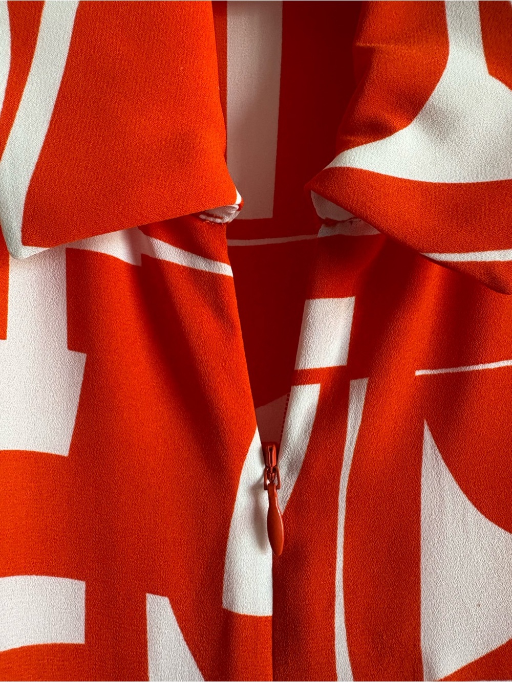 CAbi Red and White Geometric Sleeveless Blouse - Picture 2 of 3